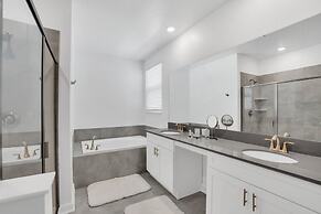 4350scene 6 Bedroom Villa