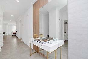 4350scene 6 Bedroom Villa