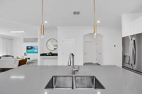 4350scene 6 Bedroom Villa