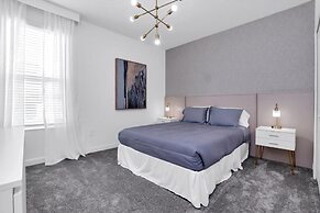 4350scene 6 Bedroom Villa