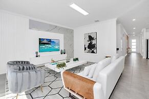 4350scene 6 Bedroom Villa