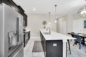 1560sand 5 Bedroom Townhouse