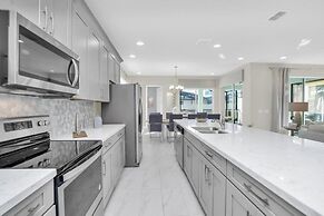 Florida Garden Luxury Home With Private Pool & Spa 6 Bedroom Villa