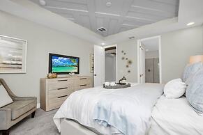 Florida Garden Luxury Home With Private Pool & Spa 6 Bedroom Villa