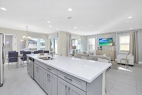 Florida Garden Luxury Home With Private Pool & Spa 6 Bedroom Villa