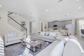 Florida Garden Luxury Home With Private Pool & Spa 6 Bedroom Villa