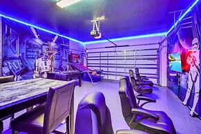 Exciting Brand New Home Sleeps 31 Guest Big Beds 10 Bedroom Villa