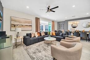 Exciting Brand New Home Sleeps 31 Guest Big Beds 10 Bedroom Villa