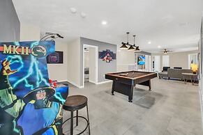 Exciting Brand New Home Sleeps 31 Guest Big Beds 10 Bedroom Villa