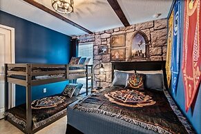 Exciting Brand New Home Sleeps 31 Guest Big Beds 10 Bedroom Villa