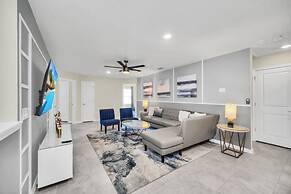 Exciting Brand New Home Sleeps 31 Guest Big Beds 10 Bedroom Villa