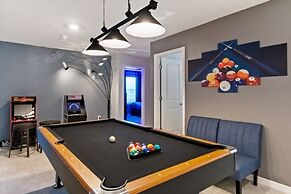 Exciting Brand New Home Sleeps 31 Guest Big Beds 10 Bedroom Villa