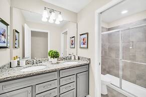 Exciting Brand New Home Sleeps 31 Guest Big Beds 10 Bedroom Villa