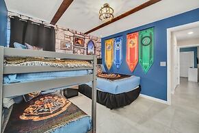 Exciting Brand New Home Sleeps 31 Guest Big Beds 10 Bedroom Villa