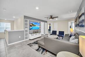 Exciting Brand New Home Sleeps 31 Guest Big Beds 10 Bedroom Villa