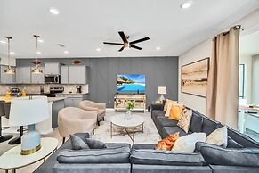 Exciting Brand New Home Sleeps 31 Guest Big Beds 10 Bedroom Villa