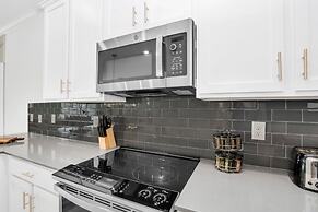 Brand New House Private Lake View 3009 Protagonist 9 Bedroom Home