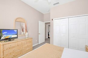 3 Bed In Resort Close To Disney 3 Bedroom Condo