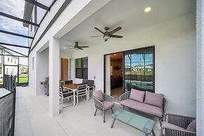 5890high 12 Bedroom Villa