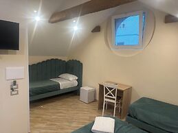 ATTIC ROOM