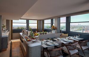 Lunet Old City Hotel