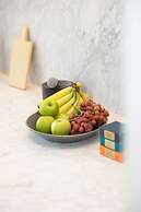 Luxurious 3-Bedroom 280sqm center