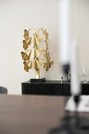 Luxurious 3-Bedroom 280sqm center