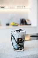 Luxurious 3-Bedroom 280sqm center