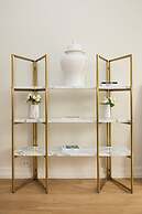 Luxurious 3-Bedroom 280sqm center