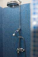 Luxurious 3-Bedroom 280sqm center