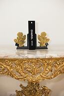 Luxurious 3-Bedroom 280sqm center