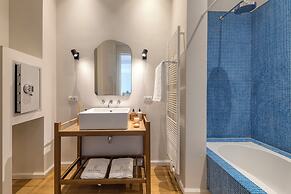 Luxurious 3-Bedroom 280sqm center