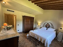 House in Tuscany Near Pisa & Lucca