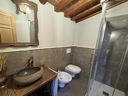 House in Tuscany Near Pisa & Lucca