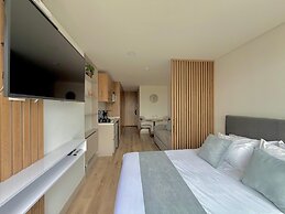 Urban Chico by Weeki