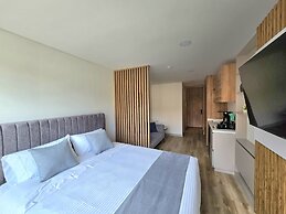 Urban Chico by Weeki