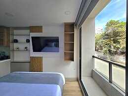 Urban Chico by Weeki