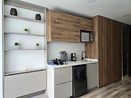 Urban Chico by Weeki