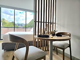 Urban Chico by Weeki