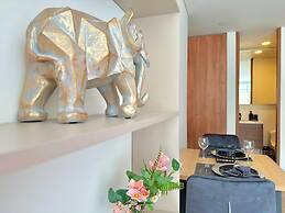 Urban Chico by Weeki