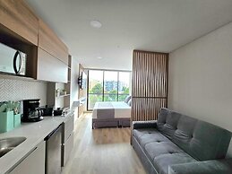 Urban Chico by Weeki