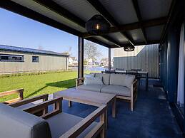 Luxury Docklodge on the Water