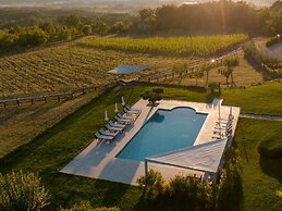 Faboulous Holiday Home With Private Pool