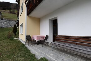 Attractive Apartment With Terrace