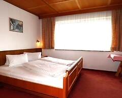 Attractive Apartment With Terrace