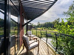 Sky Pad Lakeside Stay