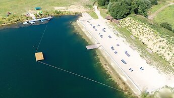 Sky Pad Lakeside Stay