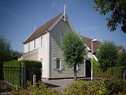 Zeeland Retreat; Sauna and Seaside Charm