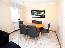 Bungalow With sun Terrace in Dornumersiel