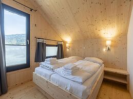 Chalet With Spacious Terrace